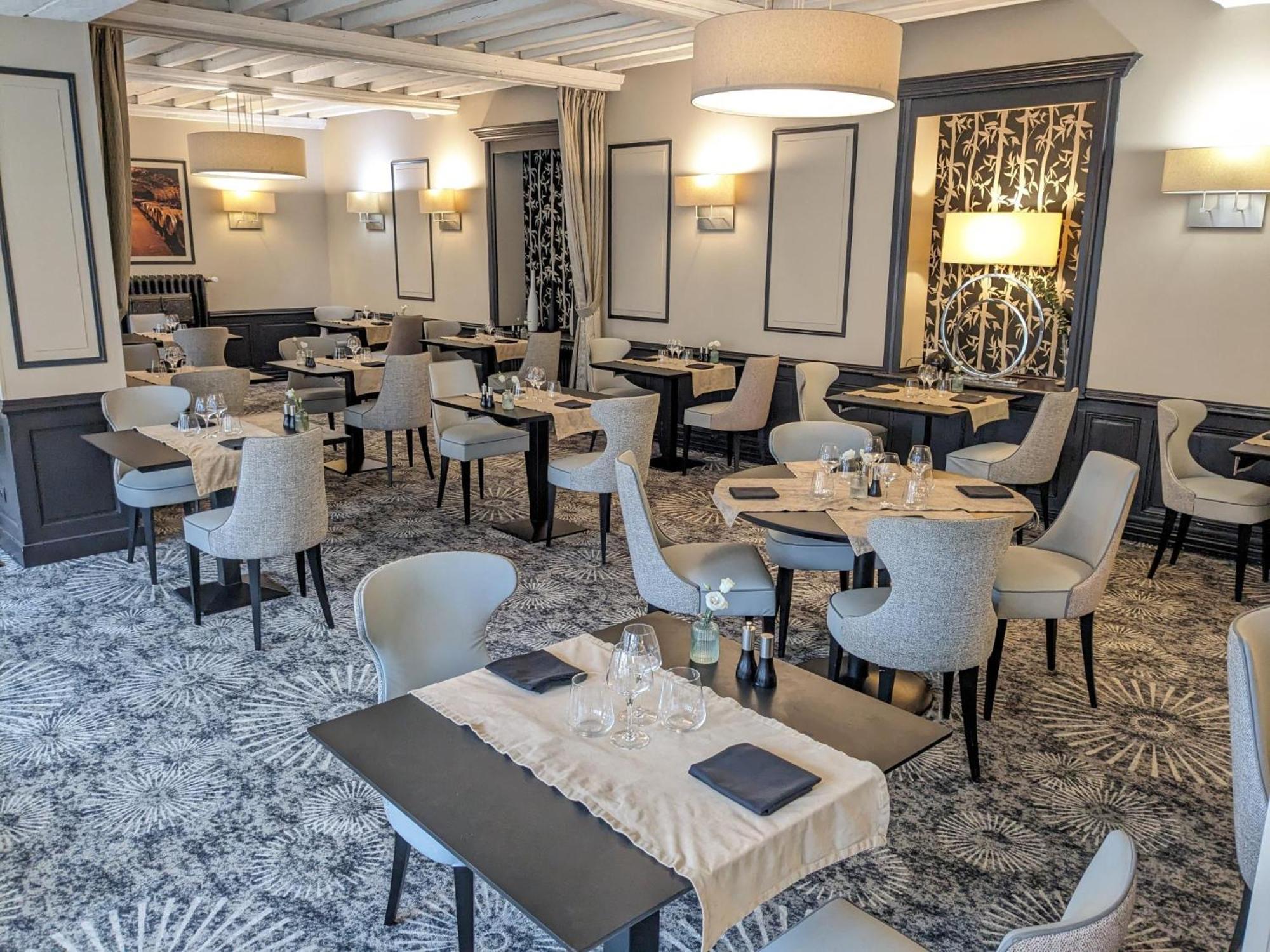 Hotel Le Lion D'Or Et Restaurant La Table Du Lion Bayeux Eksteriør billede